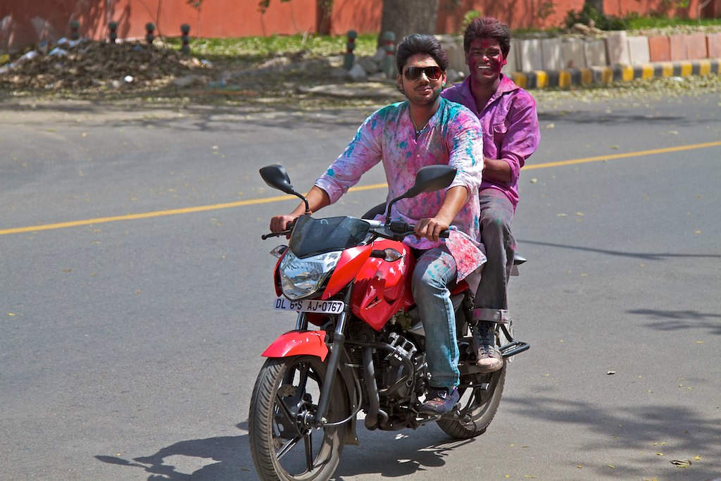 Adiós a las motos de combustión en Nueva Delhi
